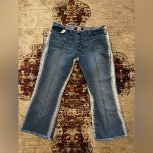 Style Life Attitude Y2K Raw Hem Denim Capri Size 5 / 6